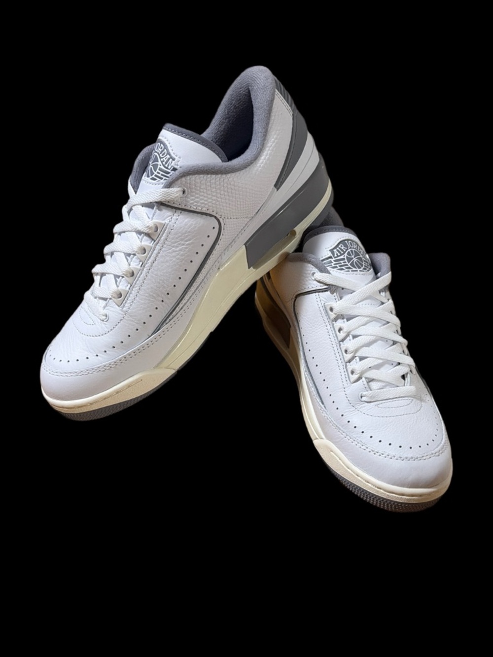 Jordan 2/3  White Cement Grey Men’s size 11 EUC 1X
